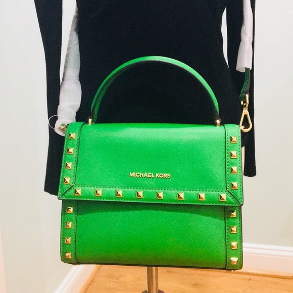 Michael Kors Handbags - NWT • Michael Kors • Dillon Messenger Leather Bag